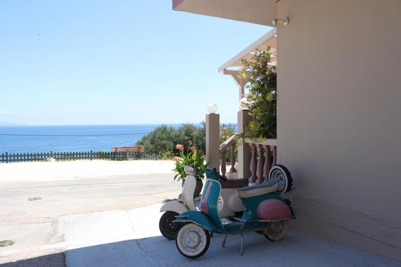 Michaela Hotel Poros  Bagian luar foto