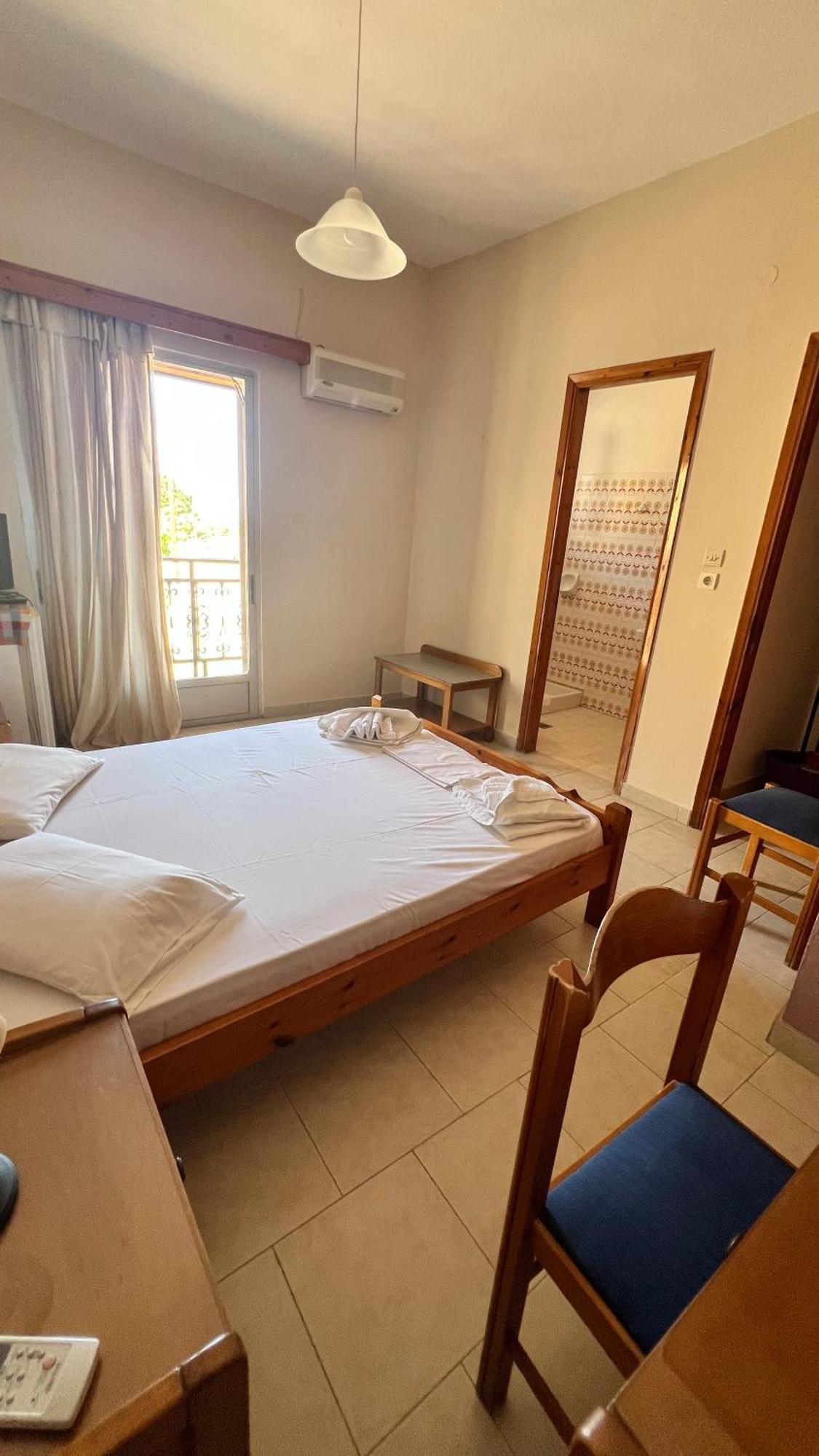 Michaela Hotel Poros  Bagian luar foto