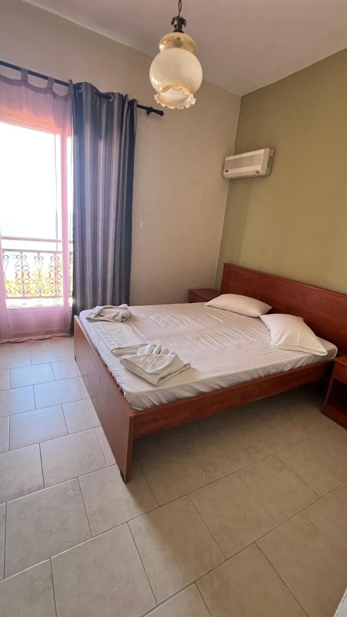 Michaela Hotel Poros  Bagian luar foto