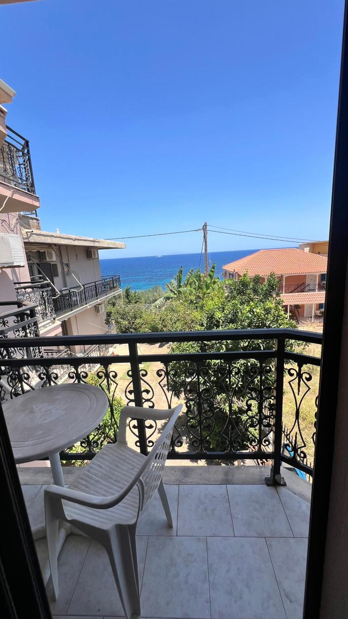 Michaela Hotel Poros  Bagian luar foto