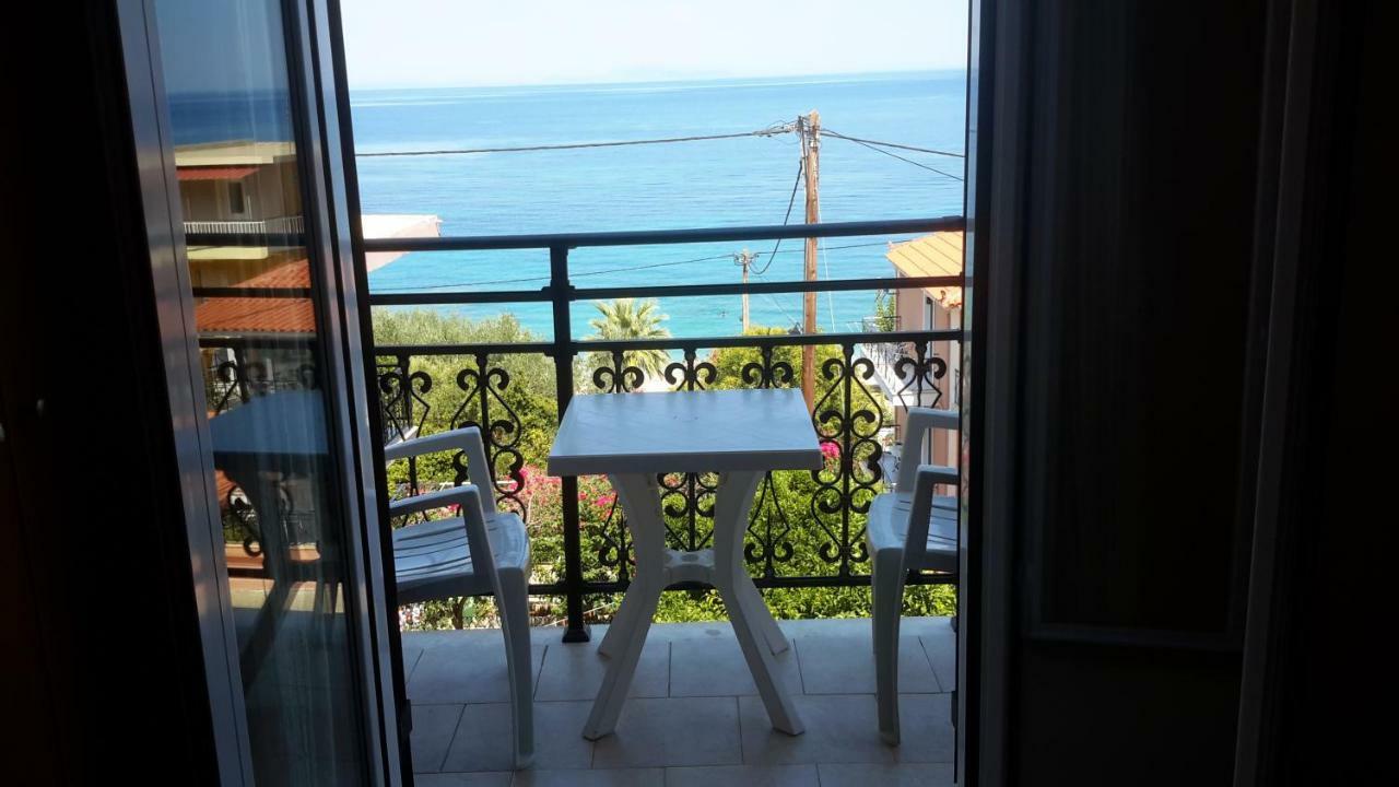Michaela Hotel Poros  Bagian luar foto