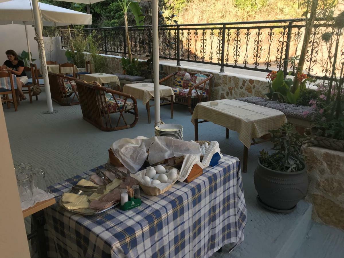 Michaela Hotel Poros  Bagian luar foto