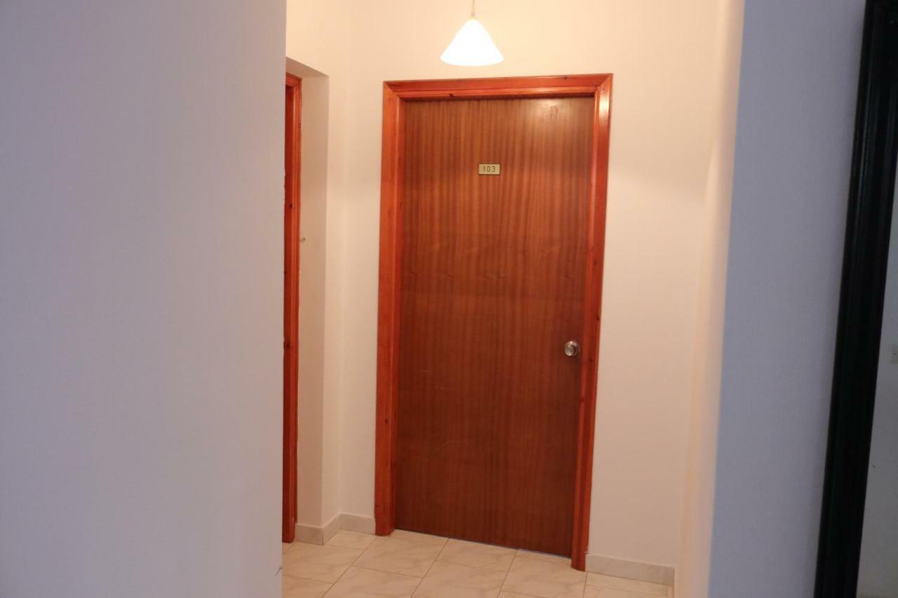Michaela Hotel Poros  Bagian luar foto