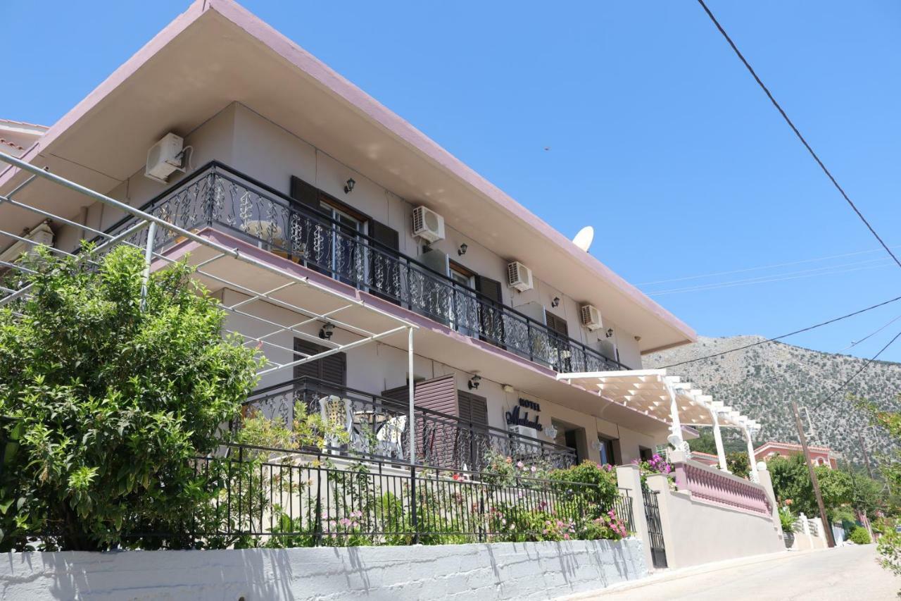 Michaela Hotel Poros  Bagian luar foto